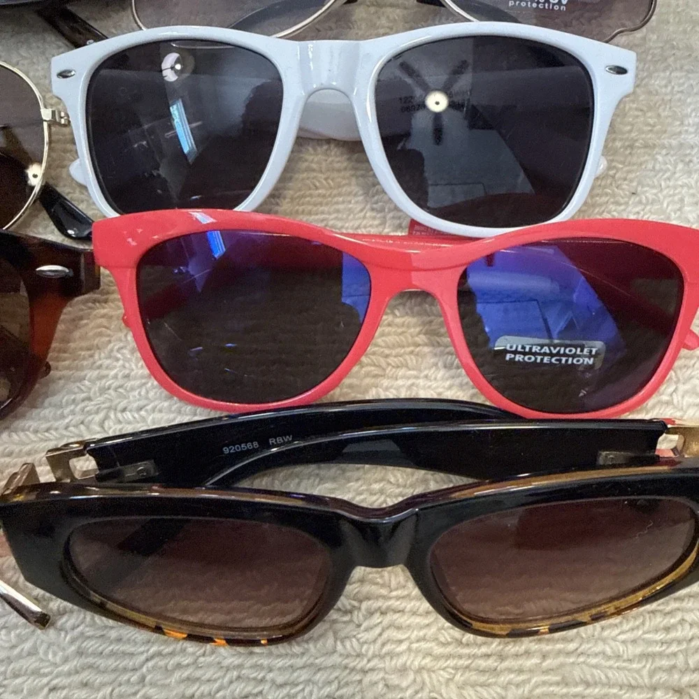 44 Pairs NWT Women's Sunglasses - Trendy, Hot Styles, Oversized, Aviator,Round+